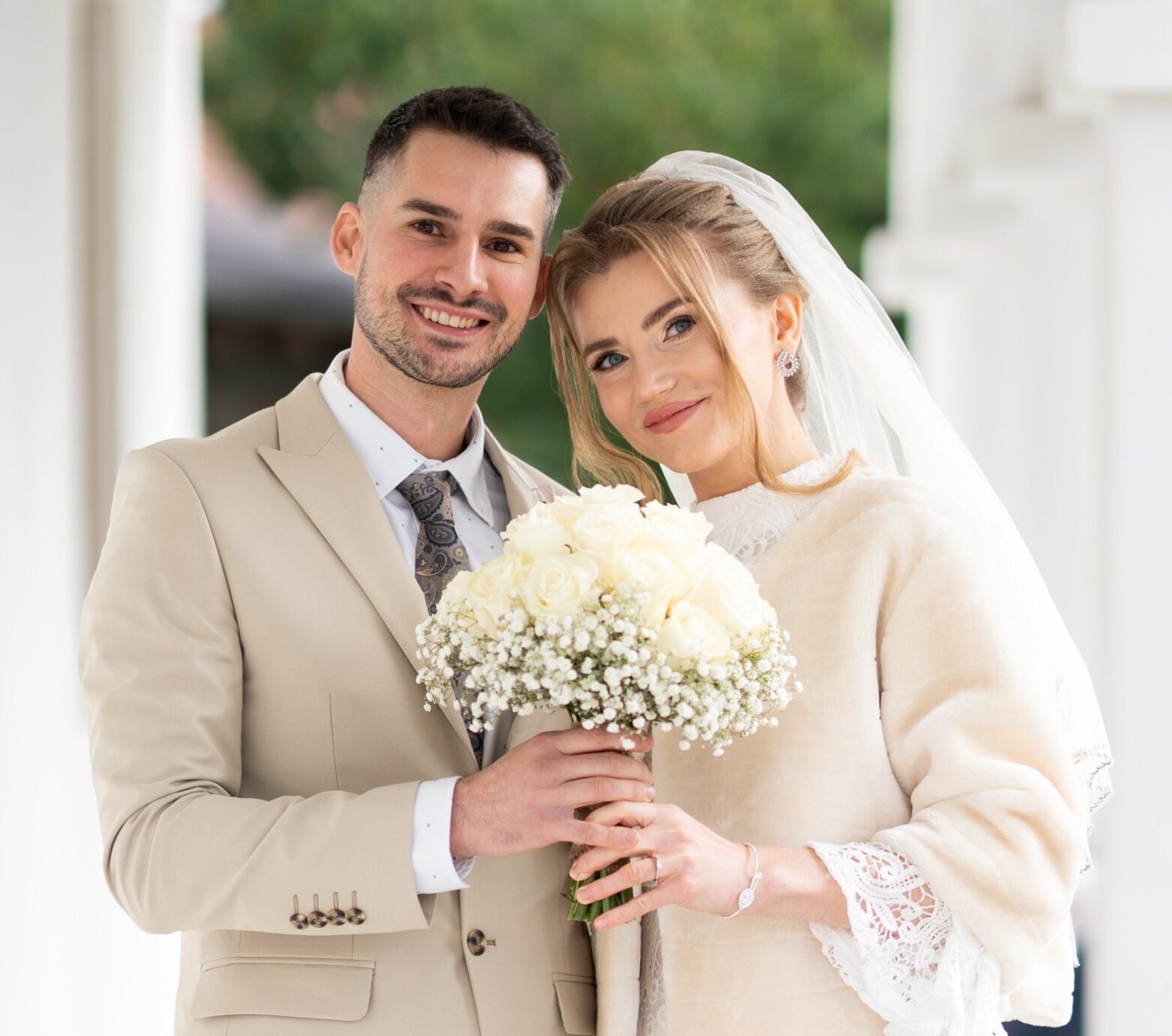 Fotograf Timisoara – cuplu la sedinta foto de dupa cununie